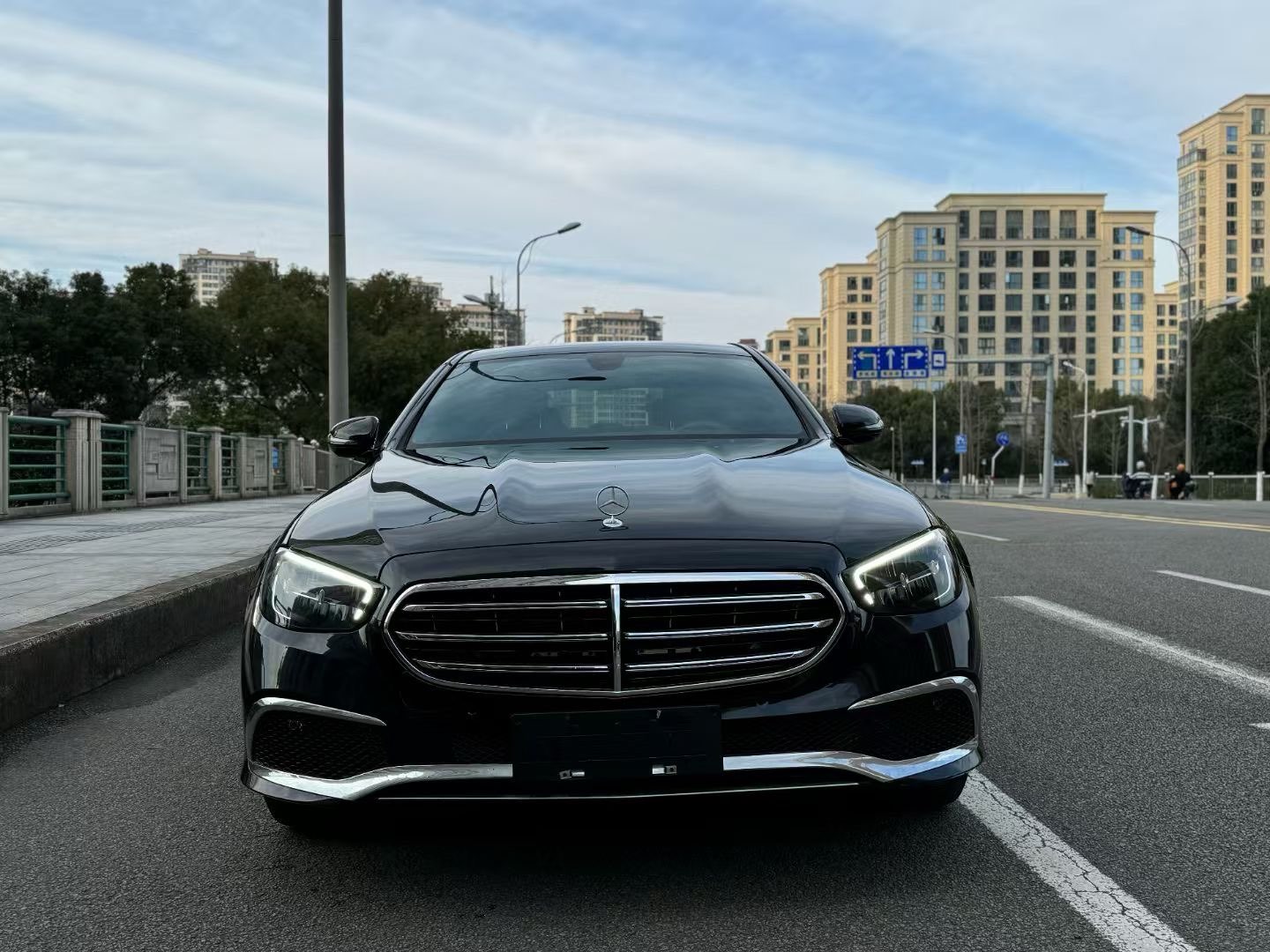 奔驰E级 260L 2023款 2.0T 自动 汽油 运动型 价格0万 