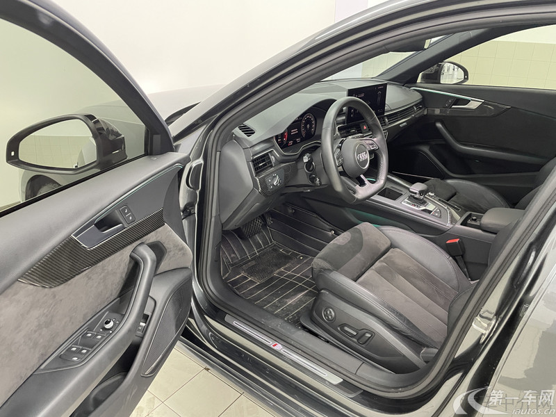 奥迪A4L 2020款 2.0T 自动 quattro臻选动感型 (国Ⅵ) 