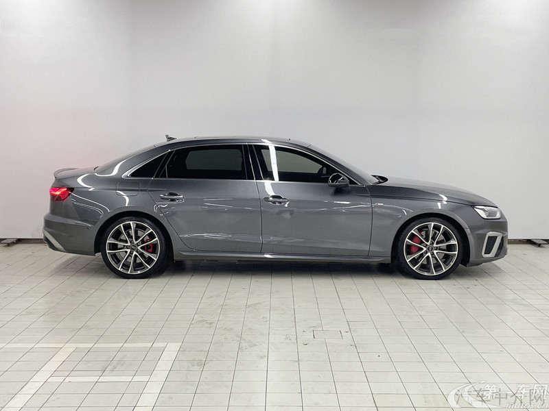 奥迪A4L 2020款 2.0T 自动 quattro臻选动感型 (国Ⅵ) 