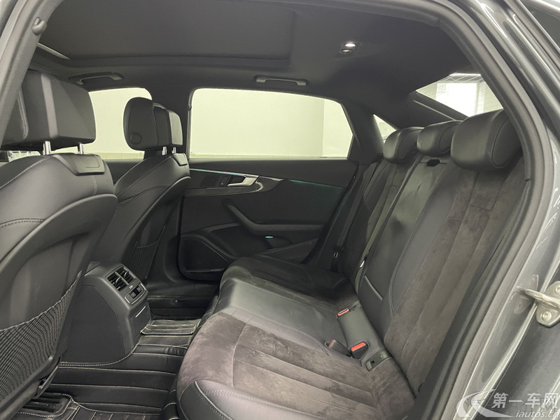 奥迪A4L 2020款 2.0T 自动 quattro臻选动感型 (国Ⅵ) 