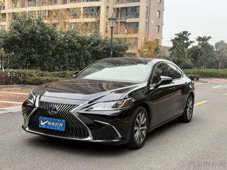 雷克萨斯ES 300h 2.5L 自动 卓越版 