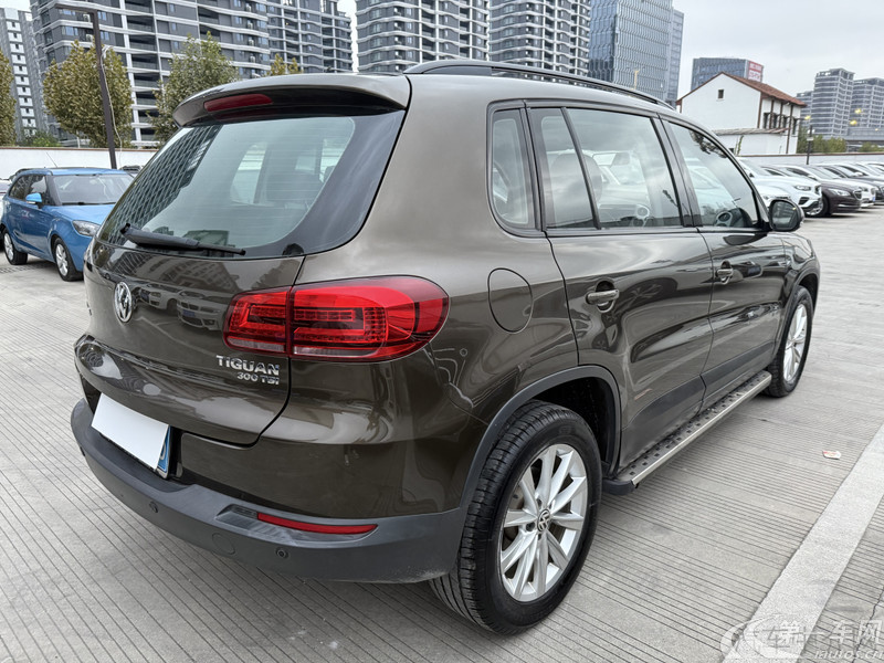 大众途观 2016款 1.8T 自动 四驱 300TSI豪华版 (国Ⅴ) 