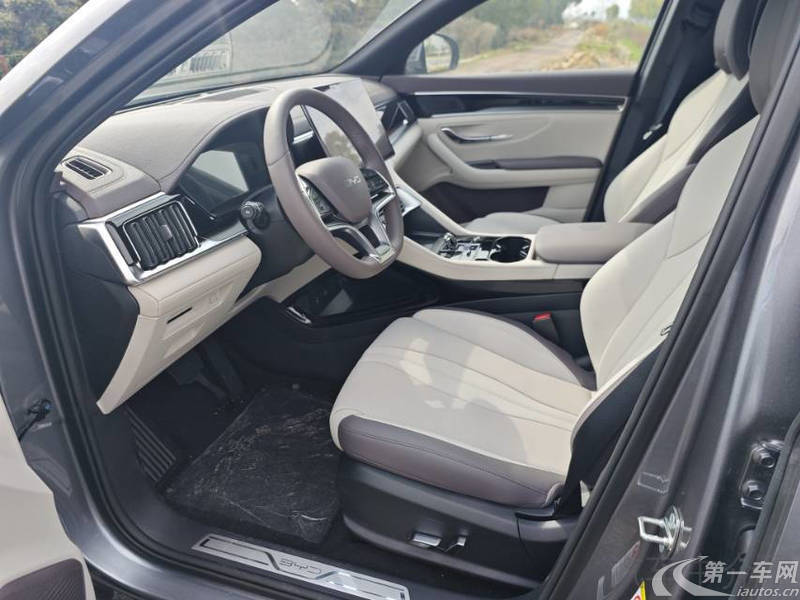 比亚迪宋PLUS EV 荣耀版 2024款 0.0T 自动 605km旗舰PLUS 