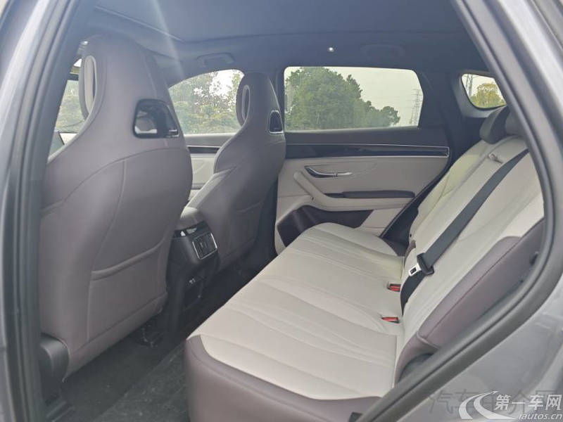 比亚迪宋PLUS EV 荣耀版 2024款 0.0T 自动 605km旗舰PLUS 