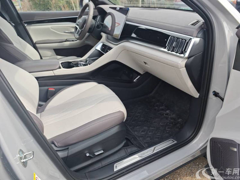 比亚迪宋PLUS EV 荣耀版 2024款 0.0T 自动 605km旗舰PLUS 