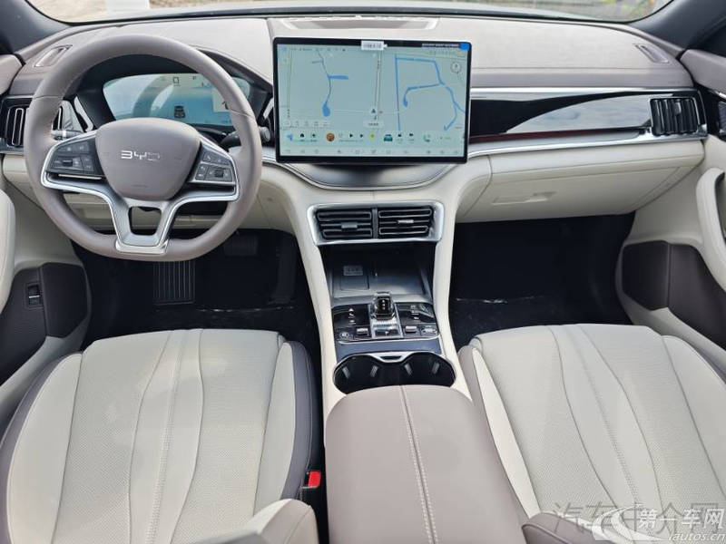 比亚迪宋PLUS EV 荣耀版 2024款 0.0T 自动 605km旗舰PLUS 