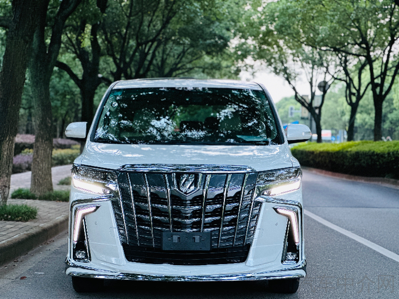 丰田埃尔法 [进口] 2013款 3.5L 自动 7座 尊贵版价格0万 