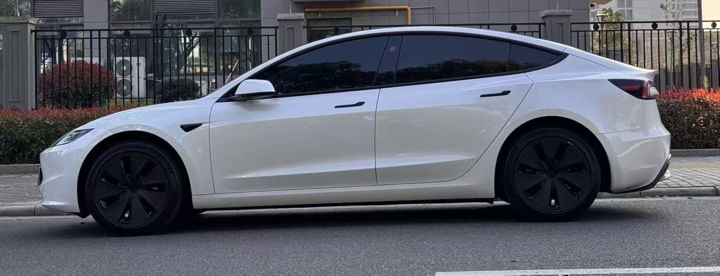 特斯拉MODEL 3 2024款 自动 高性能全轮驱动版 纯电动价格0万 