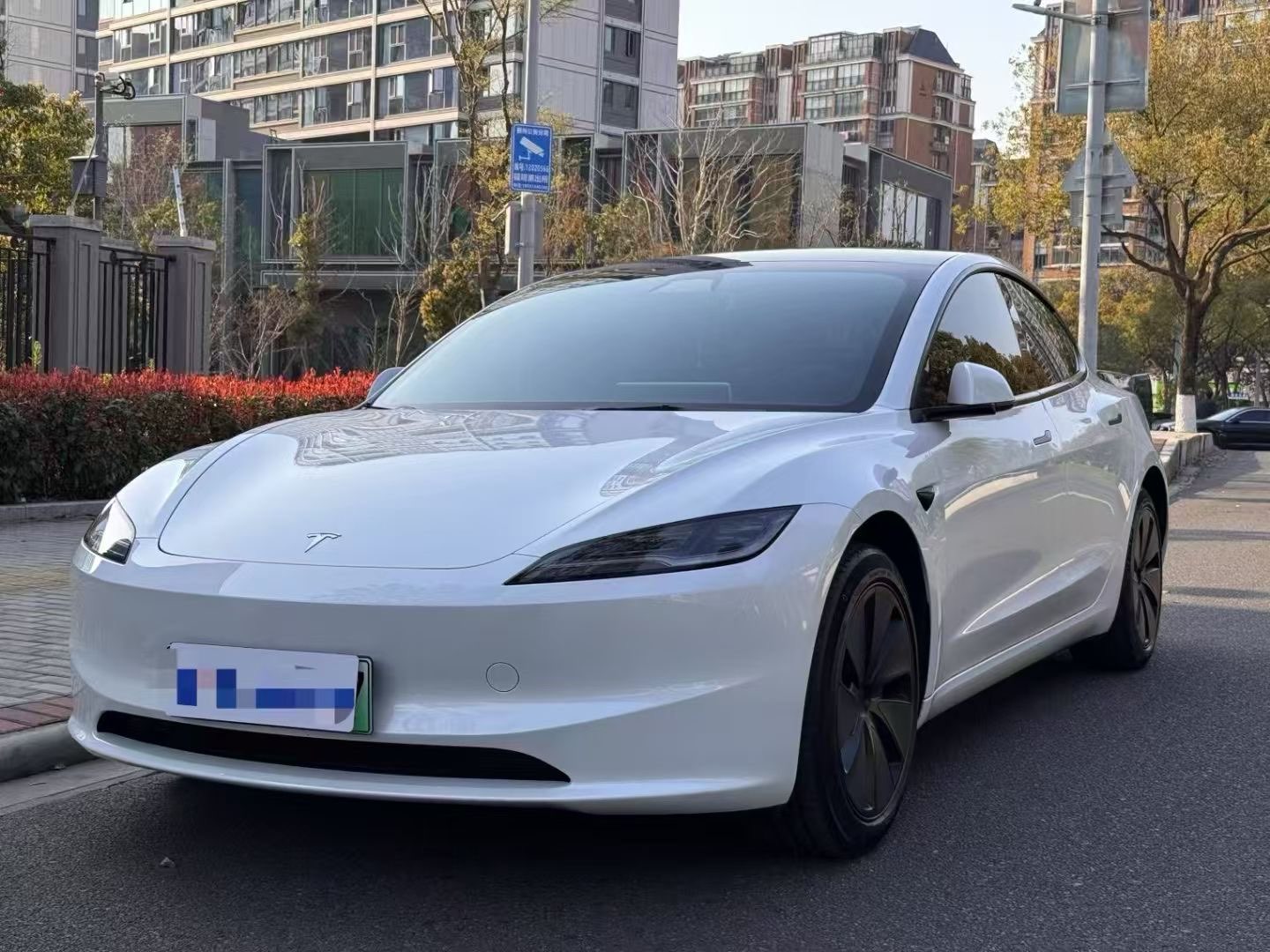 特斯拉MODEL 3 2024款 自动 高性能全轮驱动版 纯电动价格0万