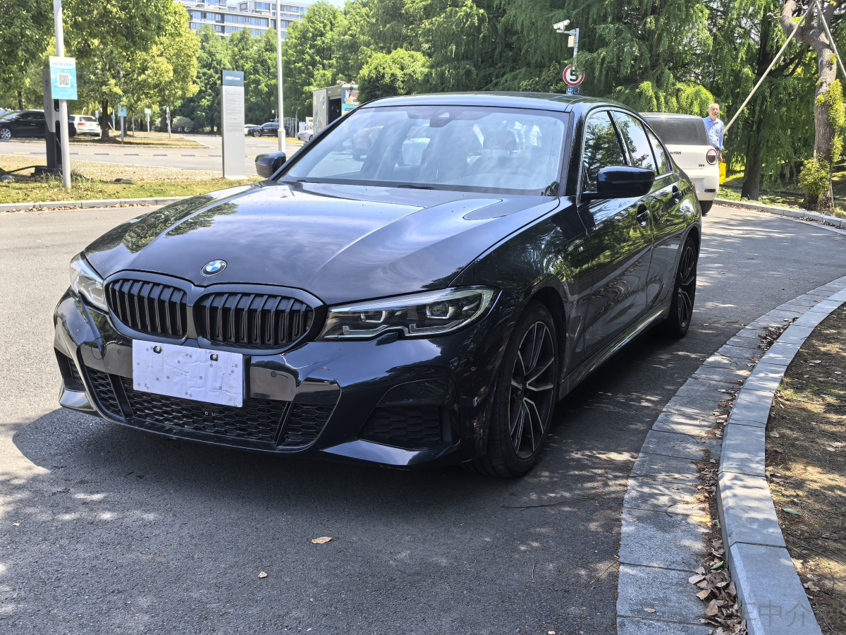 宝马3系 325i 2020款 2.0T 自动 汽油 M运动套装 价格0万
