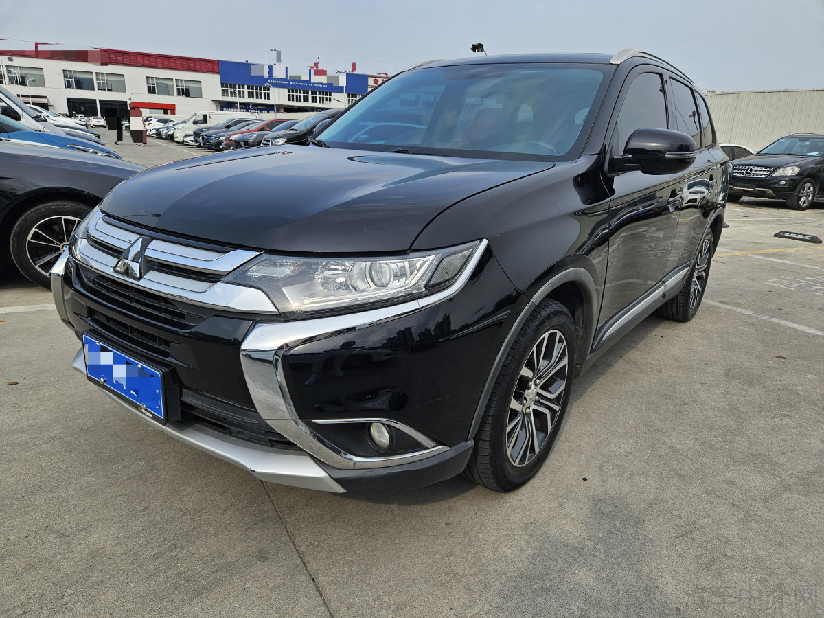 三菱欧蓝德 2017款 2.0L 自动 荣耀版 价格0万