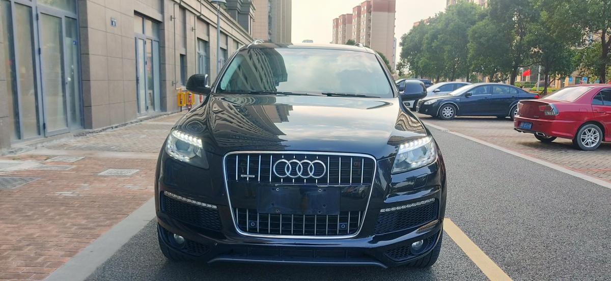 奥迪Q7 35 [进口] 2014款 3.0T 自动 进取型价格0万 