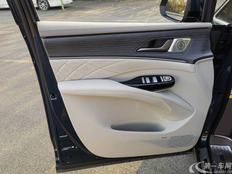 腾势D9 2022款 1.5T 自动 尊荣型 (国Ⅵ) 