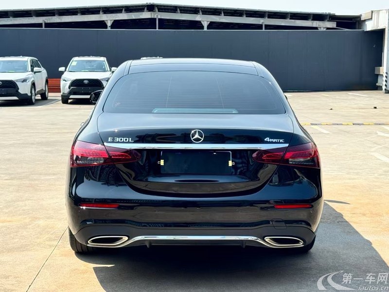 奔驰E级 300L 2022款 2.0T 自动 汽油 改款豪华型 (国Ⅵ) 