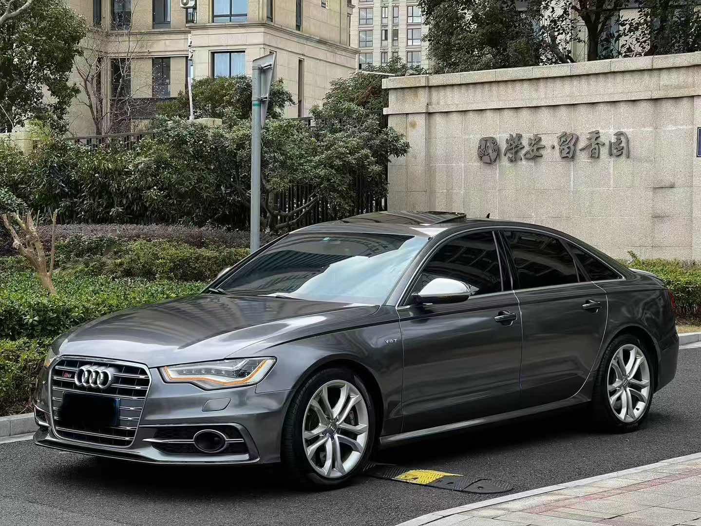 奥迪S6 [进口] 2013款 4.0T 自动价格0万