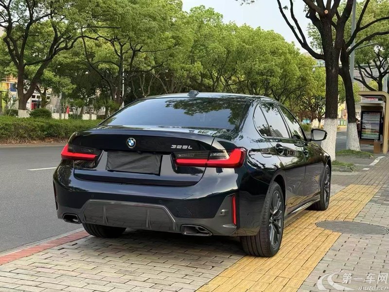 宝马3系 325Li 2024款 2.0T 自动 汽油 M运动曜夜套装 (国Ⅵ) 