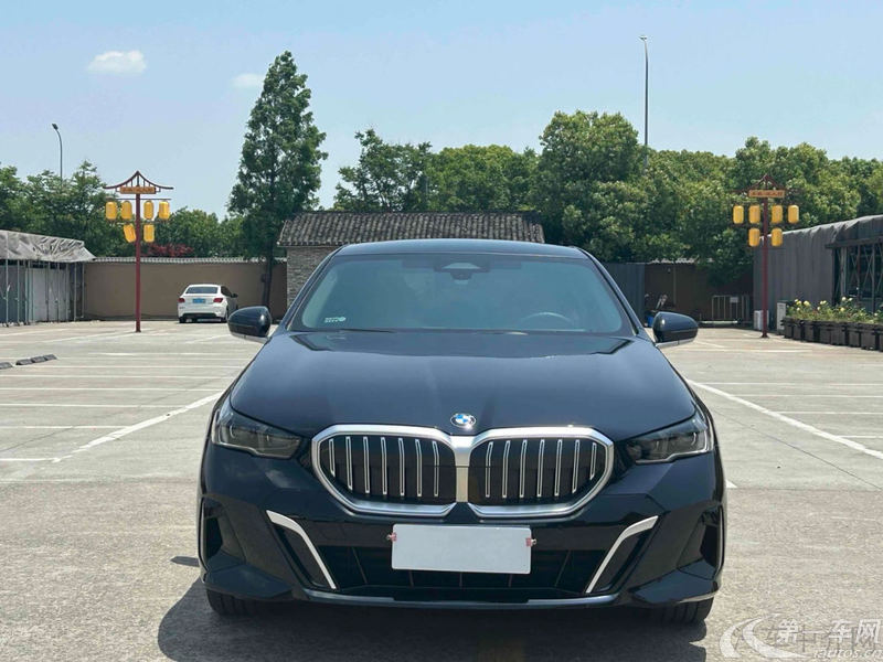 【包头二手宝马5系】宝马5系 525Li 2024款 2.0T 自动 汽油 M运动套装