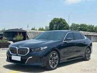 宝马5系 525Li 2.0T 自动 M运动套装 