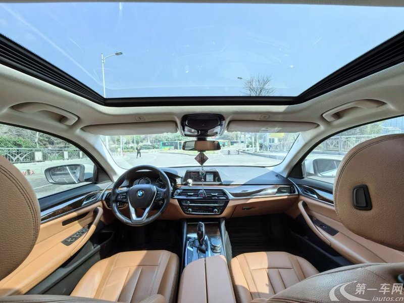 宝马5系 528Li 2018款 2.0T 自动 汽油 上市特别版 (国Ⅴ) 