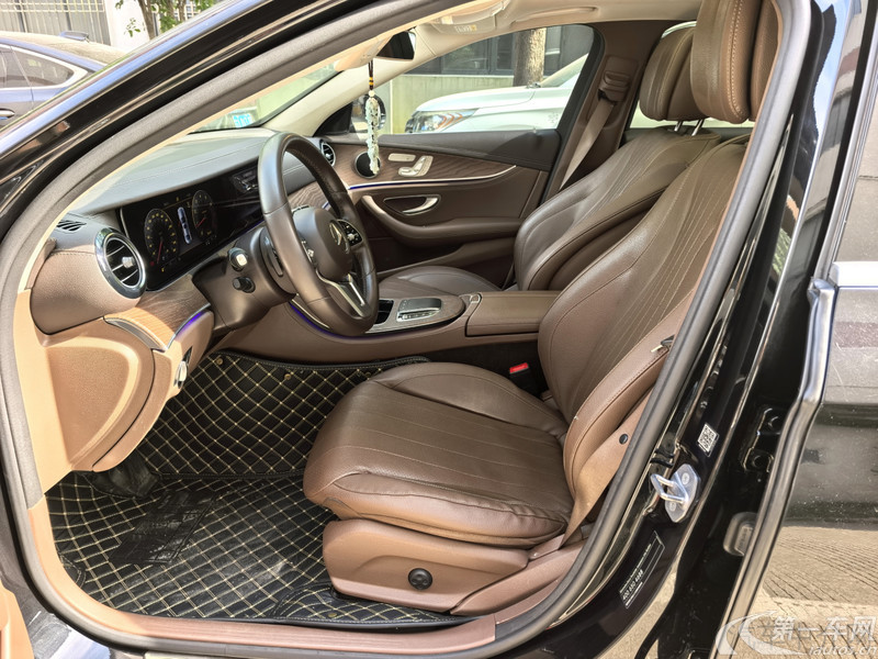 奔驰E级 E300L 2019款 2.0T 自动 汽油 时尚型改款 (国Ⅵ) 