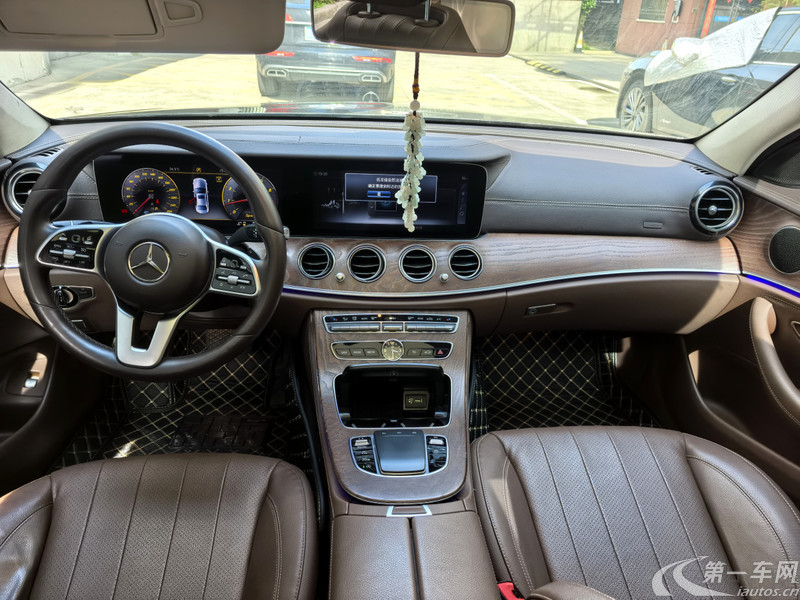 奔驰E级 E300L 2019款 2.0T 自动 汽油 时尚型改款 (国Ⅵ) 
