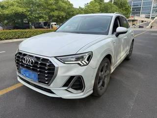 奥迪Q3 35TFSI 1.5T 自动 时尚动感型 