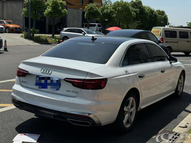 奥迪A4L 2020款 2.0T 自动 时尚动感型 (国Ⅵ) 