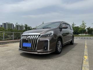 别克GL8 陆上公务舱 2.0T 自动 652T豪华型 