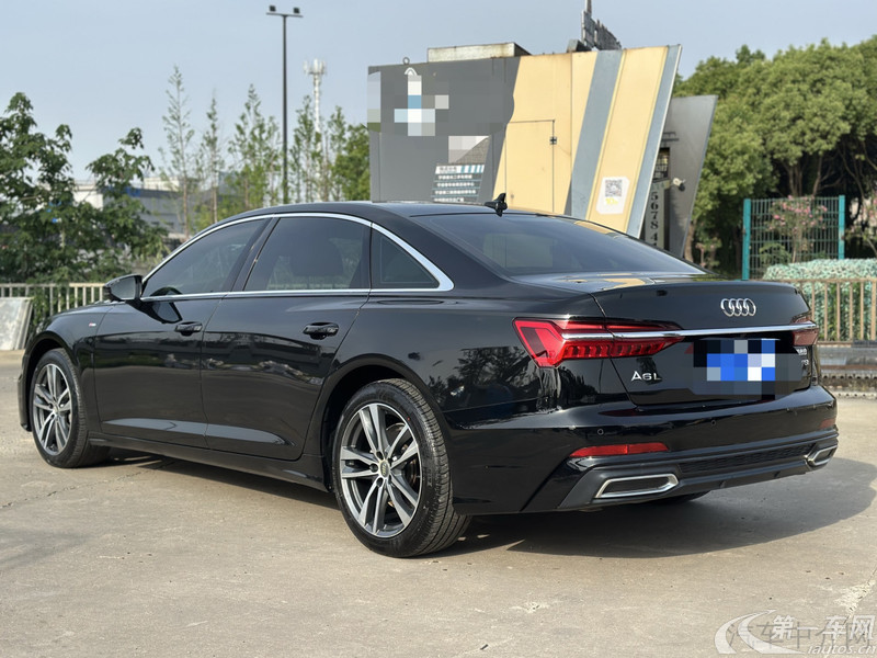 奥迪A6L 40TFSI 2019款 2.0T 自动 豪华动感型 (国Ⅵ) 