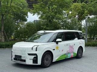 极氪ZEEKR 009 0.0T 自动 过道版108kWh 
