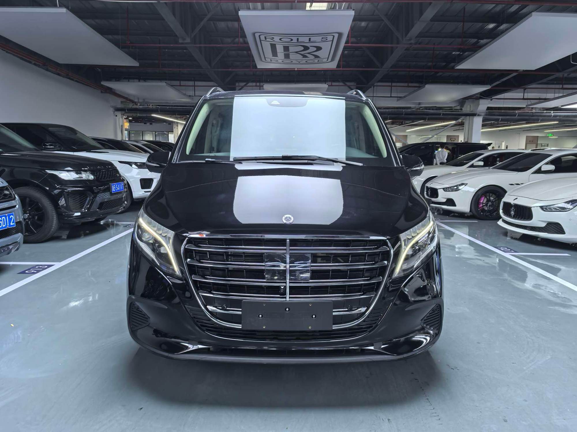 奔驰V级 2018款 2.0T 自动 V260L尊贵加长版 价格0万 
