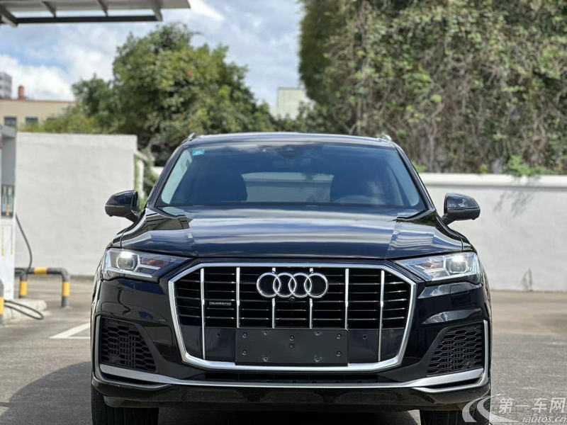 奥迪Q7 55 [进口] 2022款 3.0T 自动 尊贵型quattro-S-line 