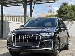 奥迪Q7 3.0T 尊贵型quattro-S-line 
