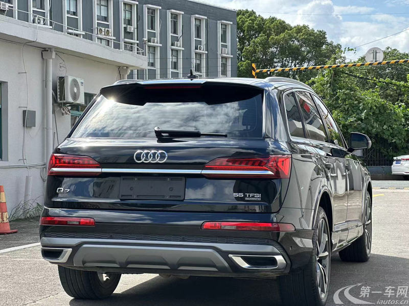 奥迪Q7 55 [进口] 2022款 3.0T 自动 尊贵型quattro-S-line 