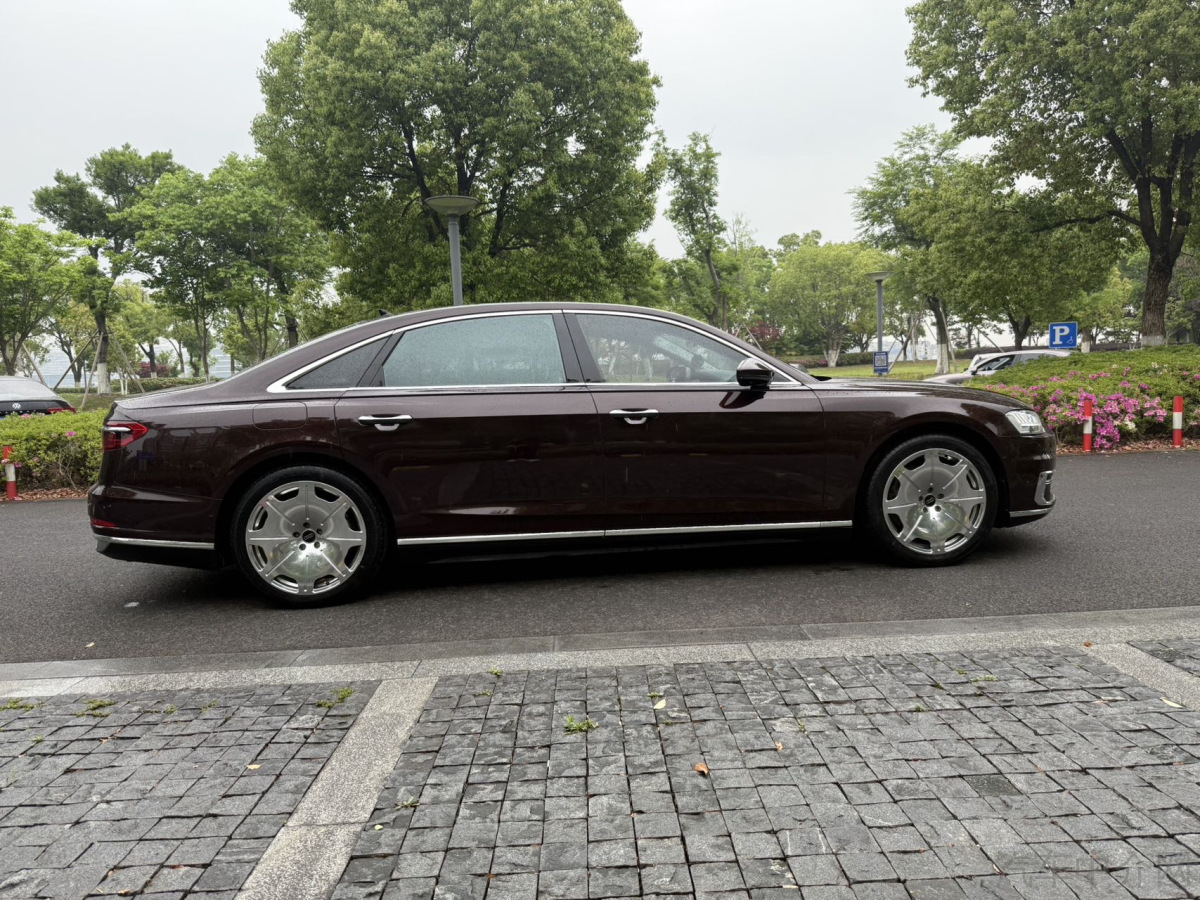 奥迪A8L 55 [进口] 2019款 3.0T 自动 汽油 尊贵型价格0万 