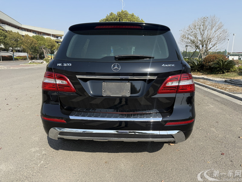 奔驰M级 ML320 [进口] 2014款 3.0T 自动 汽油 (欧Ⅳ) 
