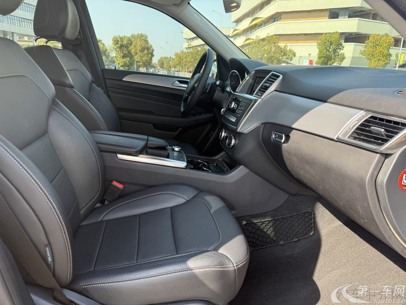奔驰M级 ML320 [进口] 2014款 3.0T 自动 汽油 (欧Ⅳ) 
