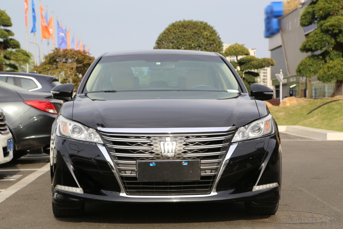 丰田皇冠 2015款 2.0T 自动 先锋版 价格0万 