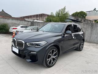 宝马X5 40i 