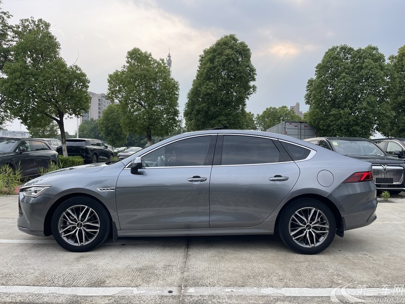 比亚迪秦PLUS 2021款 1.5L 自动 旗舰型 (国Ⅵ) 